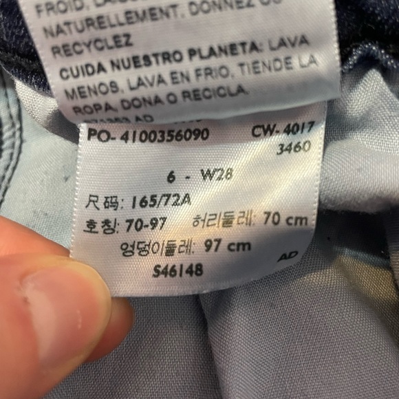 Denizen from Levi’s Women’s High Rise Jean Shorts Size 6-W28 - Picture 3 of 7